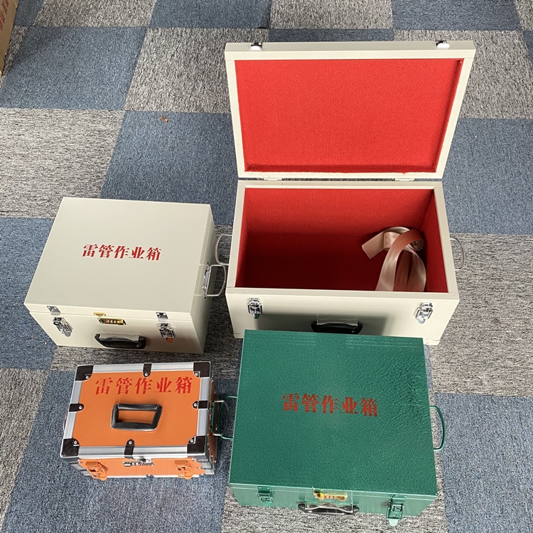 金城江爆破工程作业箱如何选择？玻璃钢与传统材质的全面对比